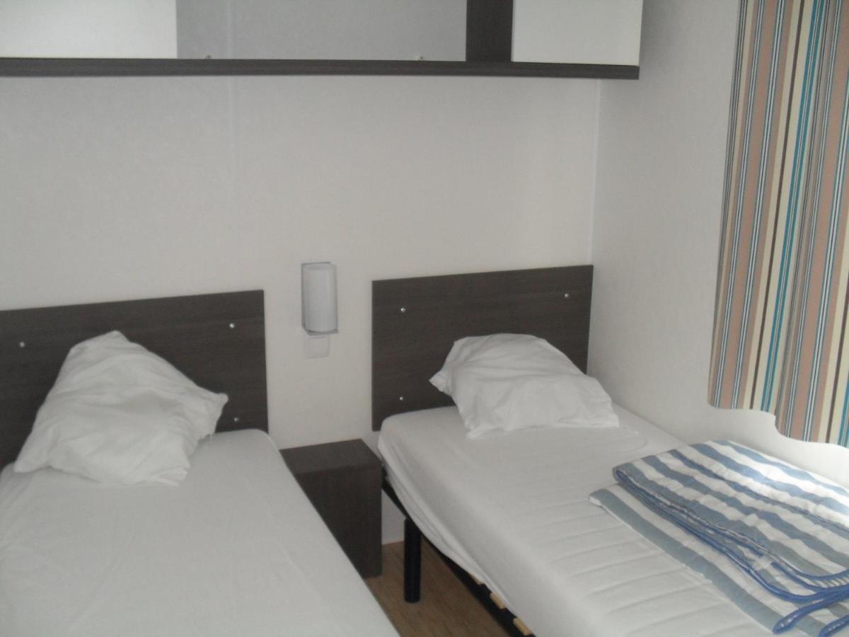 Camping De La 3*
